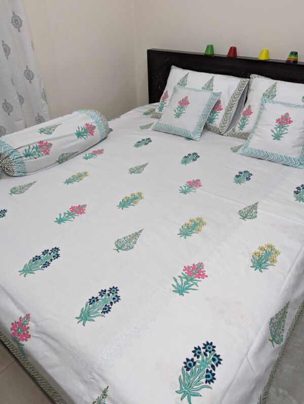 Indulge in the luxury of our soft and comfortable bedsheets crafted from high-quality fabrics. Experience the bliss of effortless refreshment, making your bed a sanctuary of comfort and relaxation.