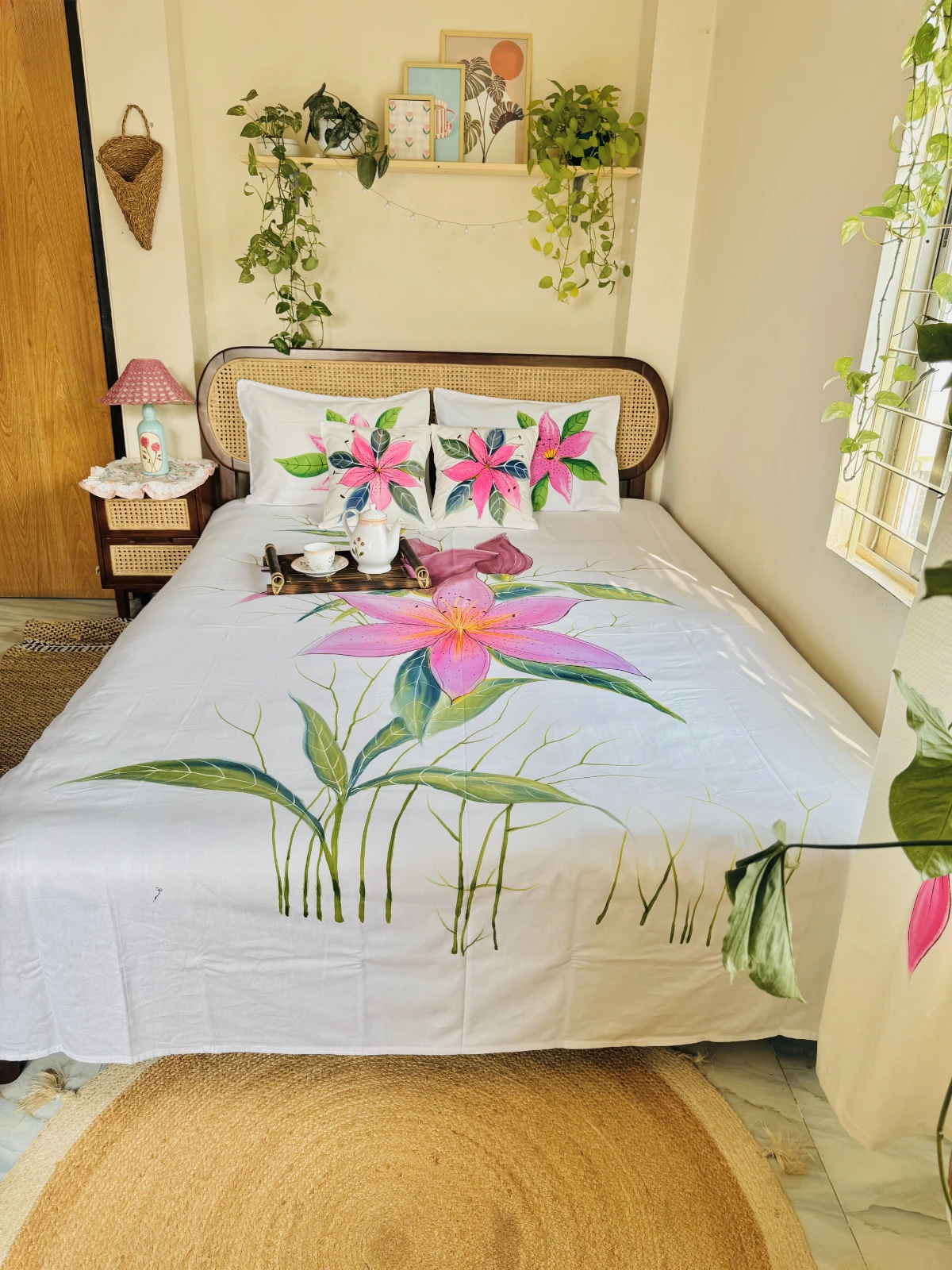 Handpaint king size bedsheet (3)