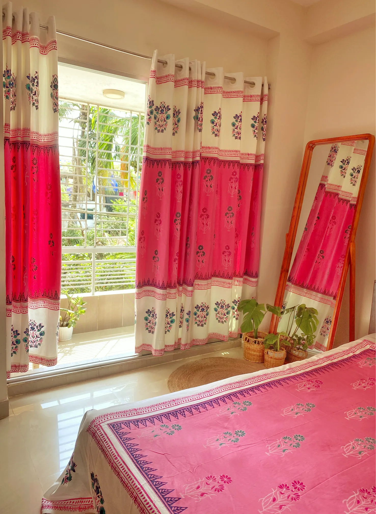 HB0083 Pink hand block bedsheet with two pillow cover side pillow cover cushion cover and curtain (7)