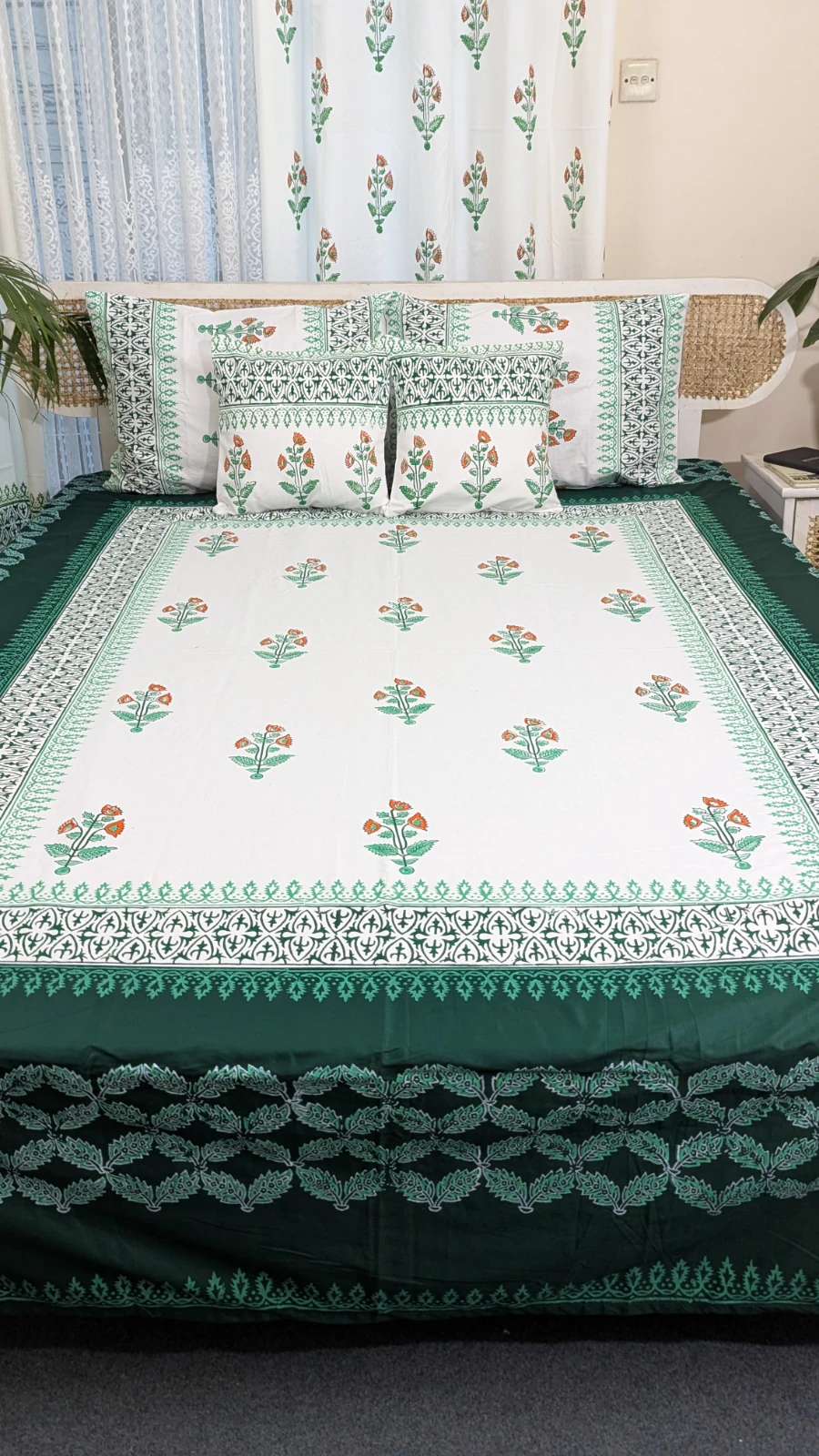 Handblock Printed Cotton Bedsheet with Matching Curtain (41)