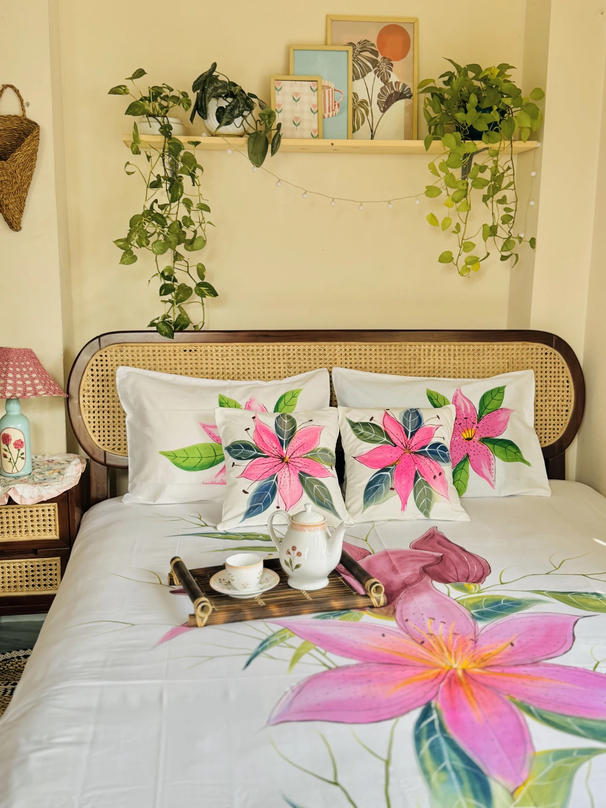 Handpaint king size bedsheet (2)