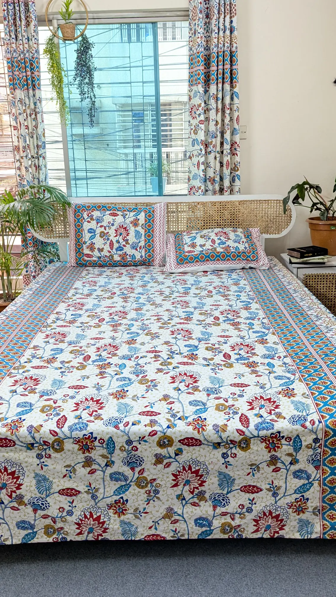 SP0002 Screen print bedsheet with pillow cover and side pillow cover and cushion cover (2)