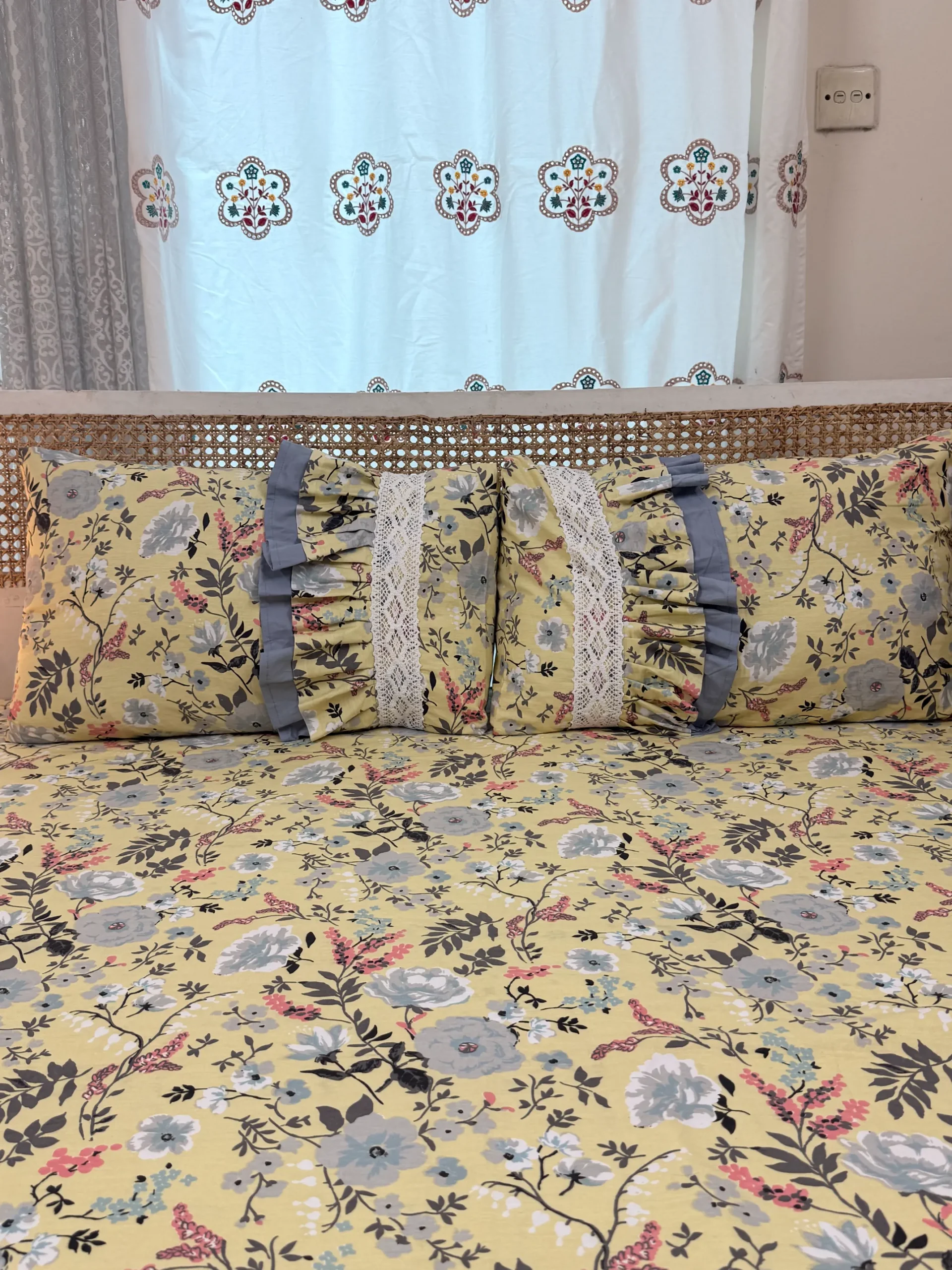 digital print kuchi bedsheet with two pillow cover (5)